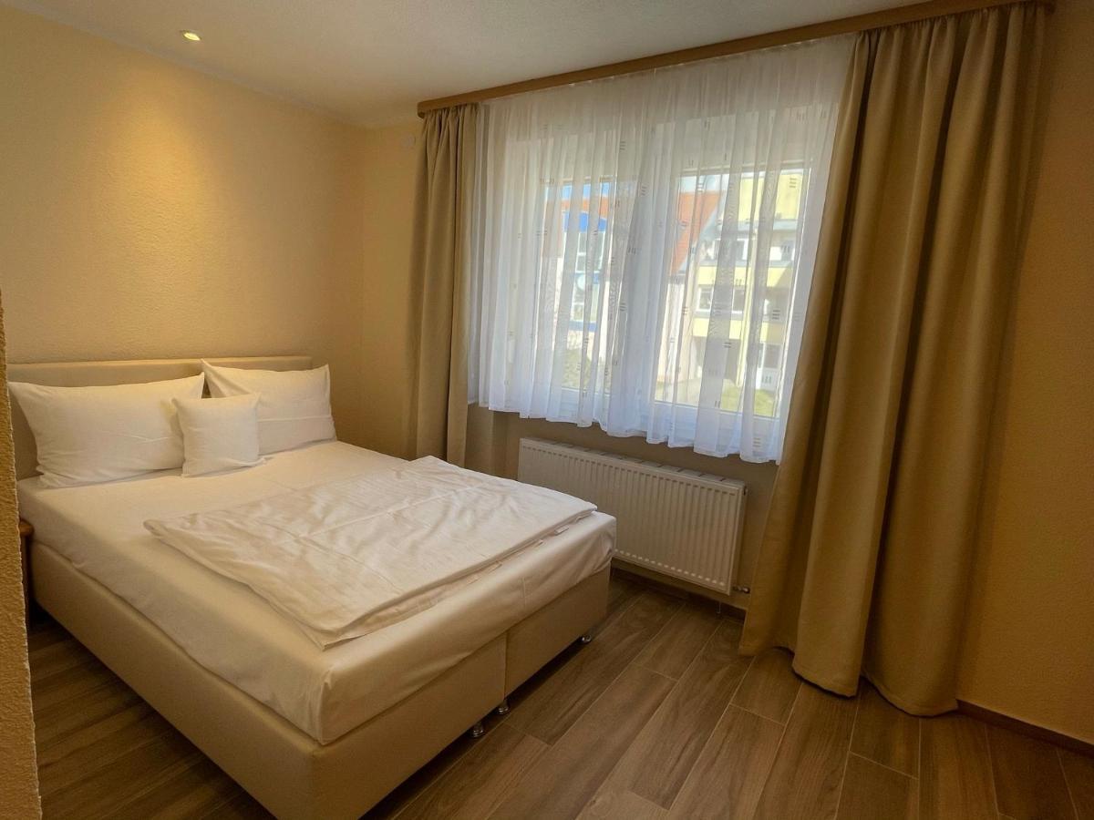 Hotel Andrea Crailsheim Luaran gambar