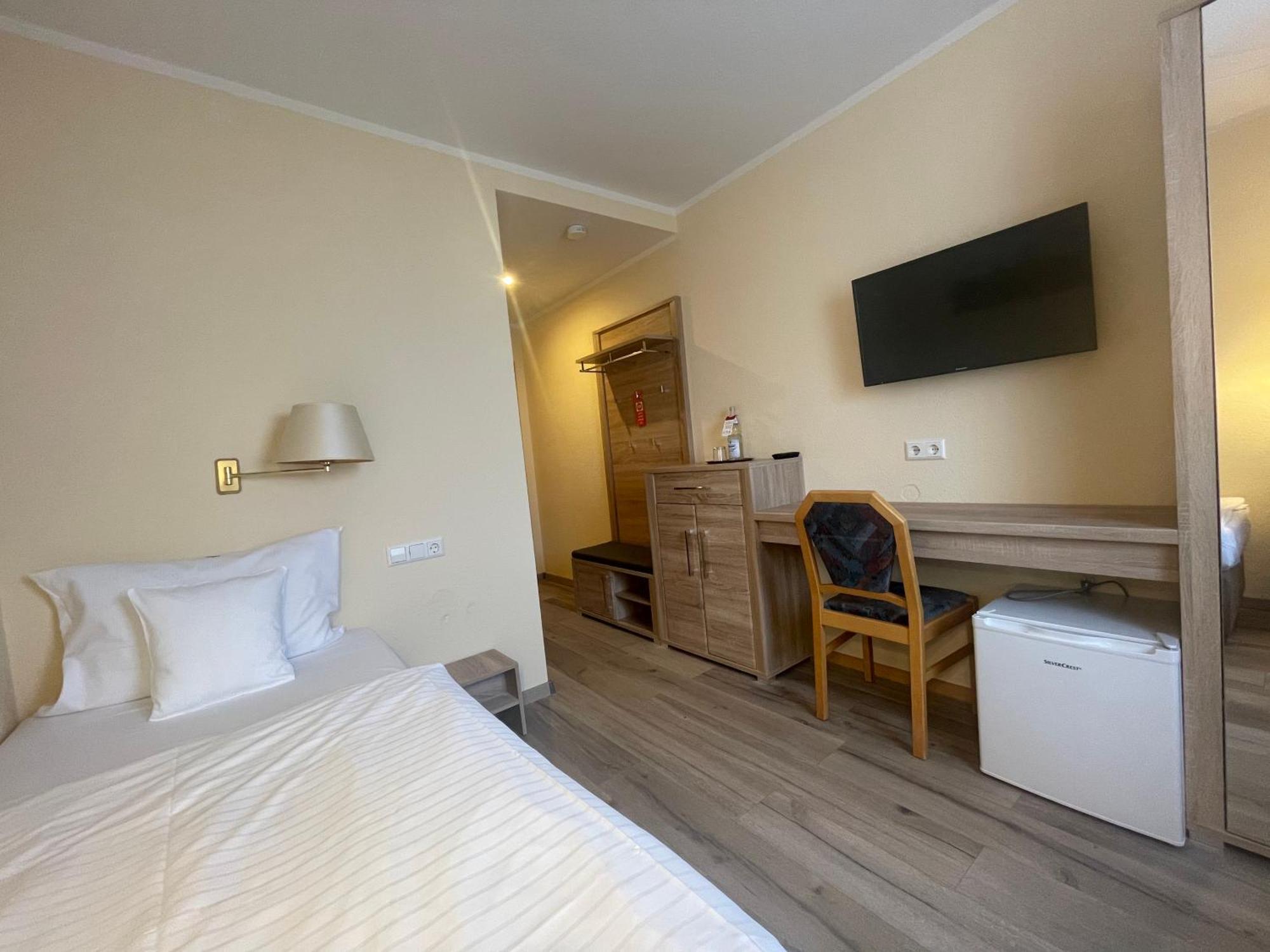 Hotel Andrea Crailsheim Luaran gambar