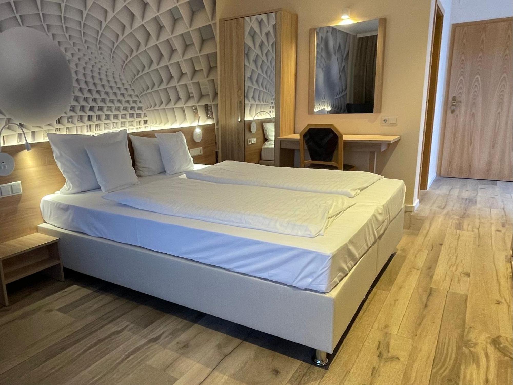 Hotel Andrea Crailsheim Luaran gambar